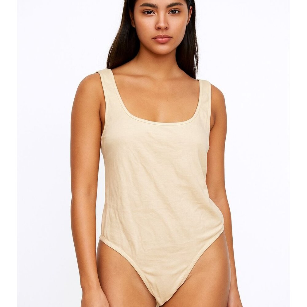 Spiegel Bodysuit L Ivory Soft Stretch Scoop Neck Minimalist Ballet Core Basics